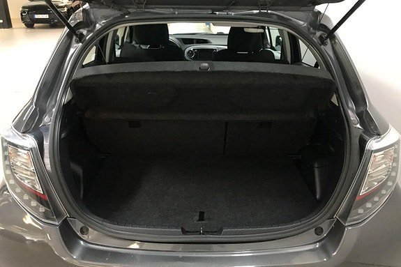 Vehicle Image 10