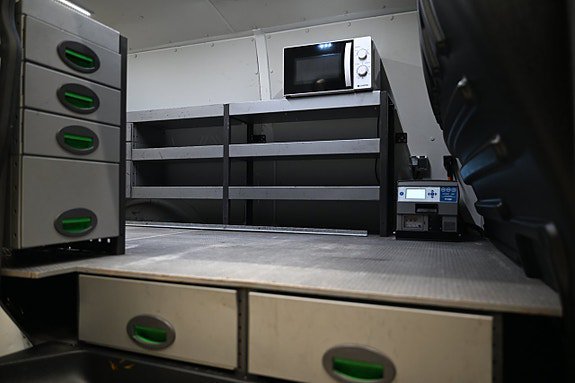 Vehicle Image 9