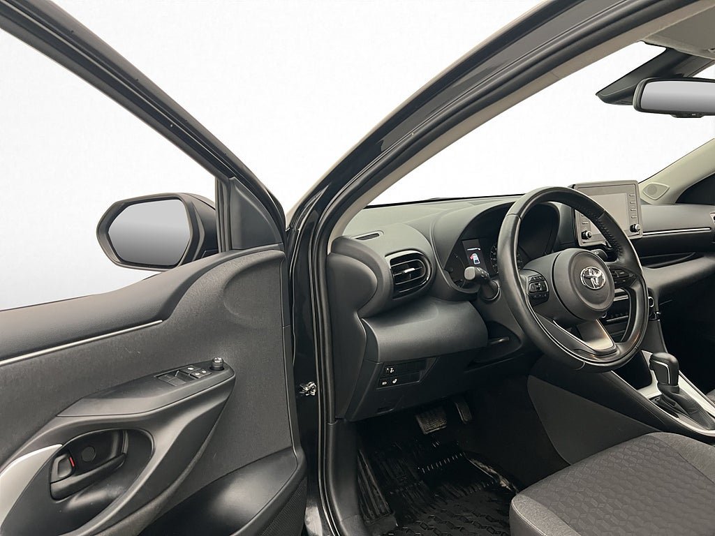 Vehicle Image 10