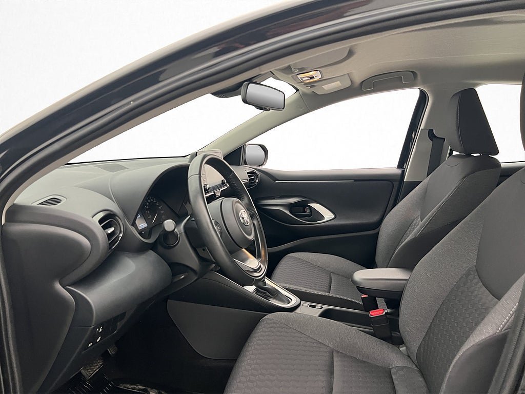 Vehicle Image 11