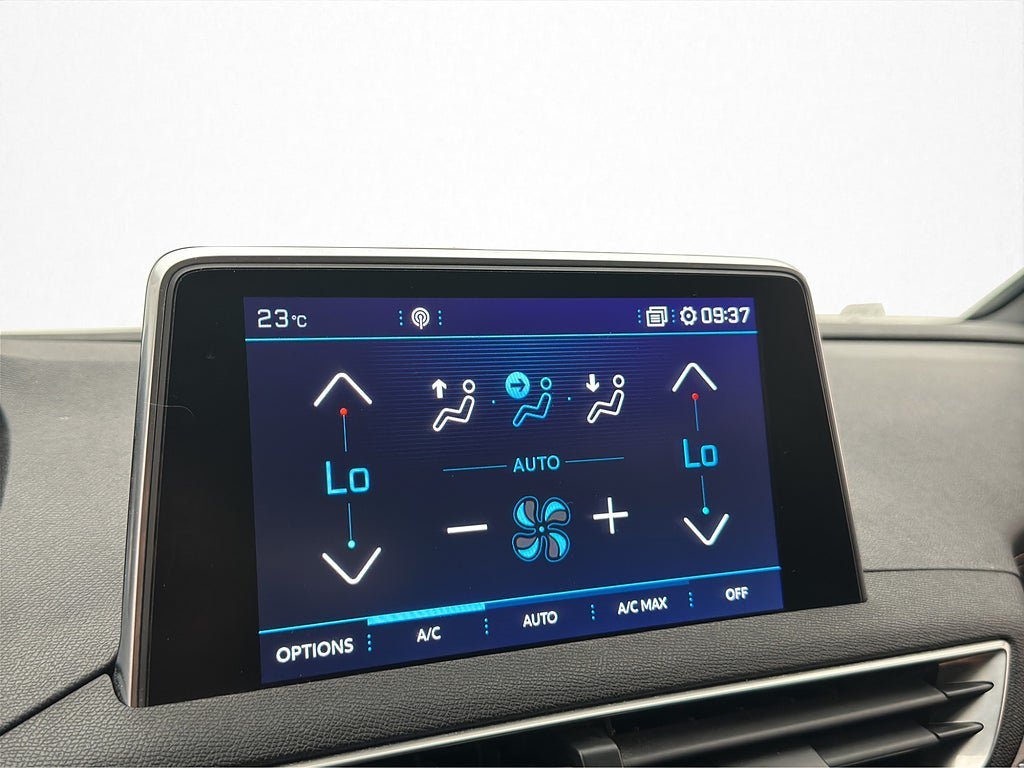 Vehicle Image 27