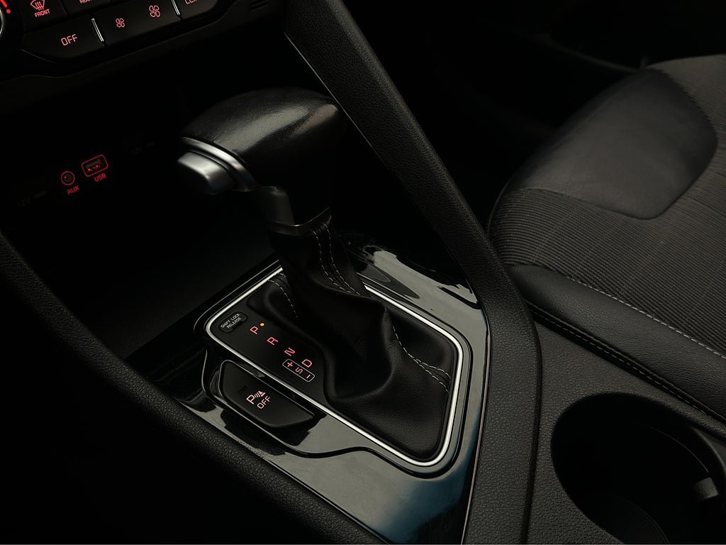 Vehicle Image 24
