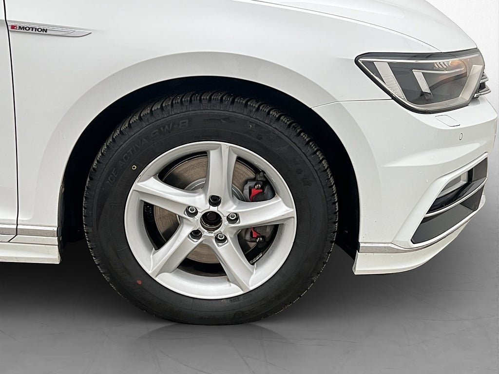 Vehicle Image 30