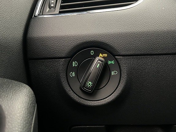 Vehicle Image 27