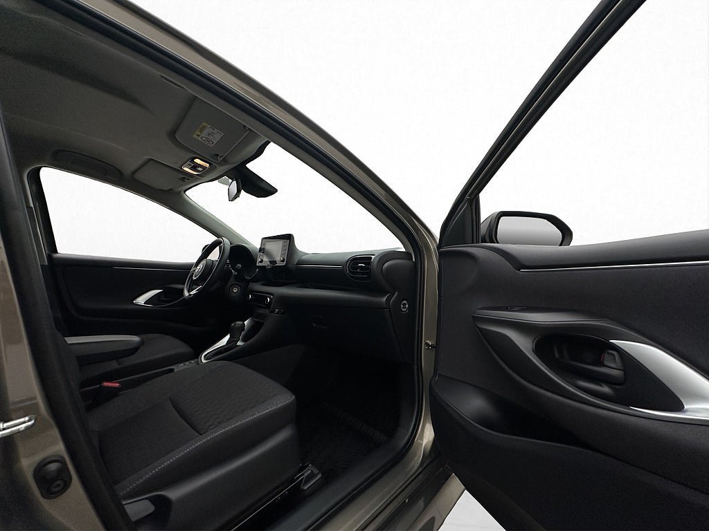 Vehicle Image 15