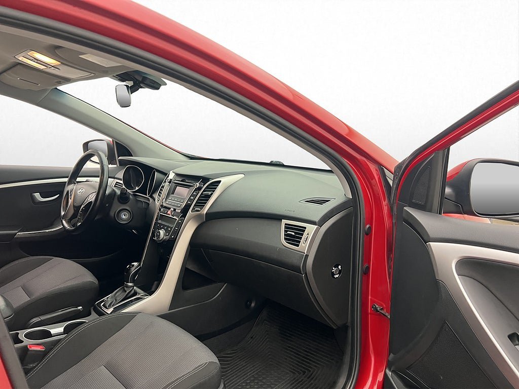 Vehicle Image 15