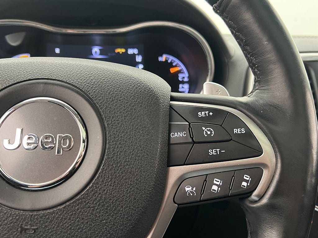 Vehicle Image 32