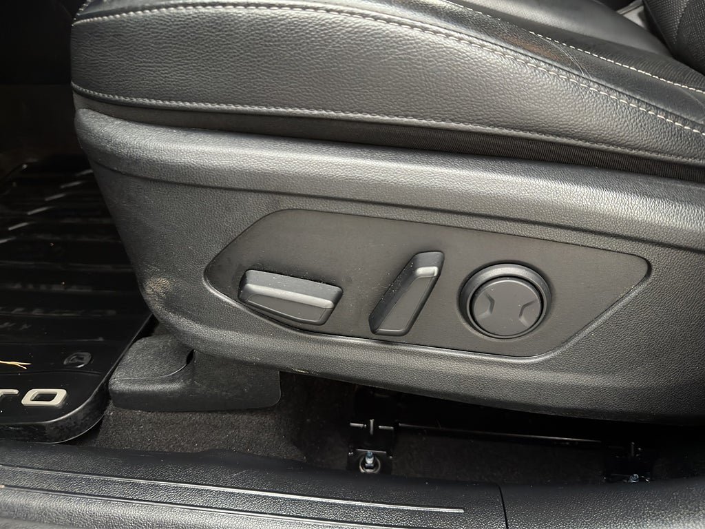 Vehicle Image 36