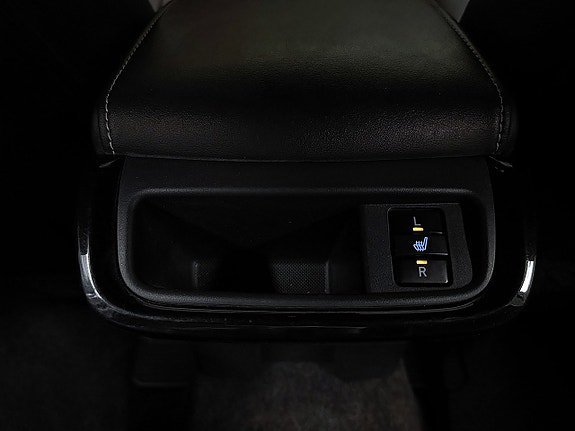 Vehicle Image 26