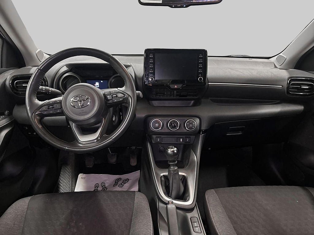 Vehicle Image 12