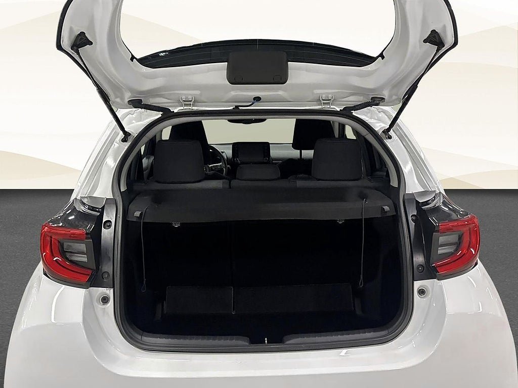 Vehicle Image 13