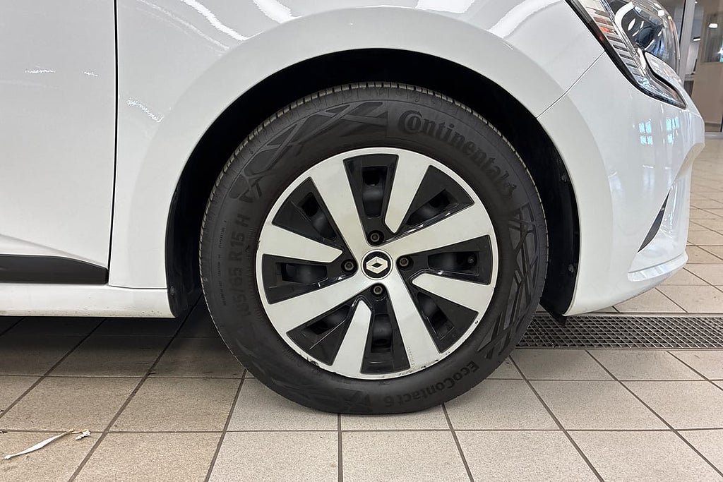 Vehicle Image 17