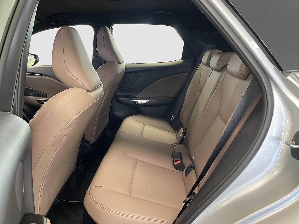 Vehicle Image 17
