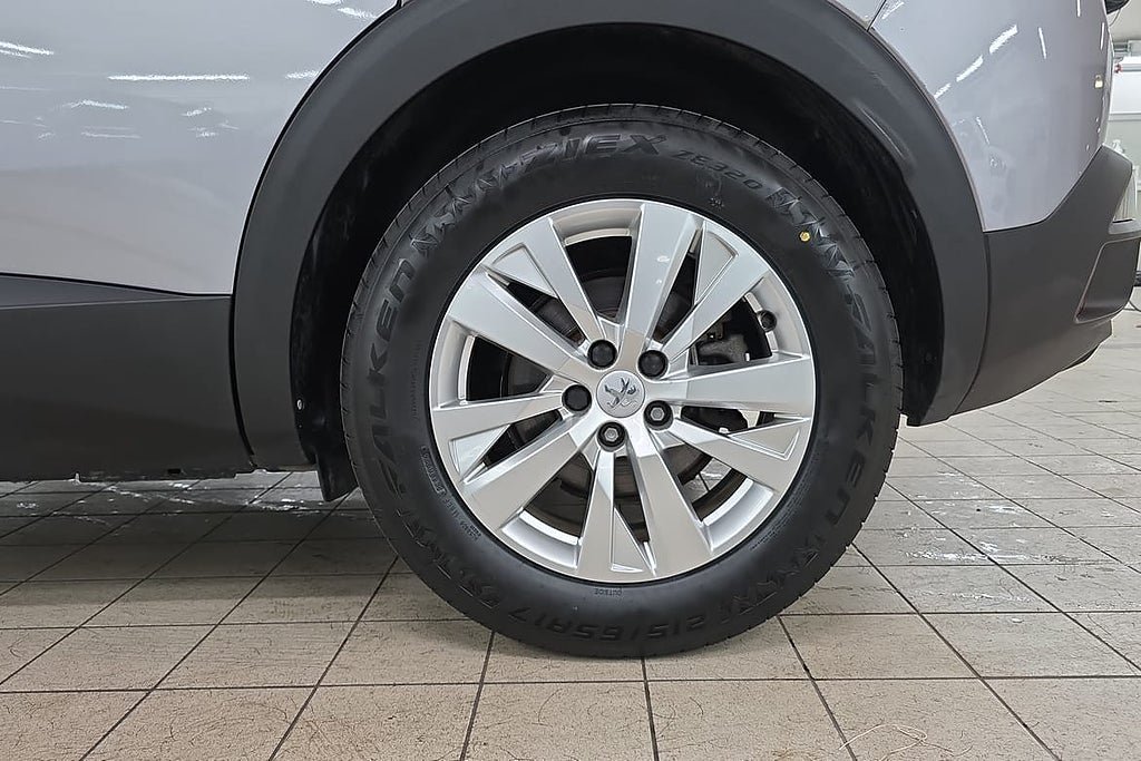 Vehicle Image 17