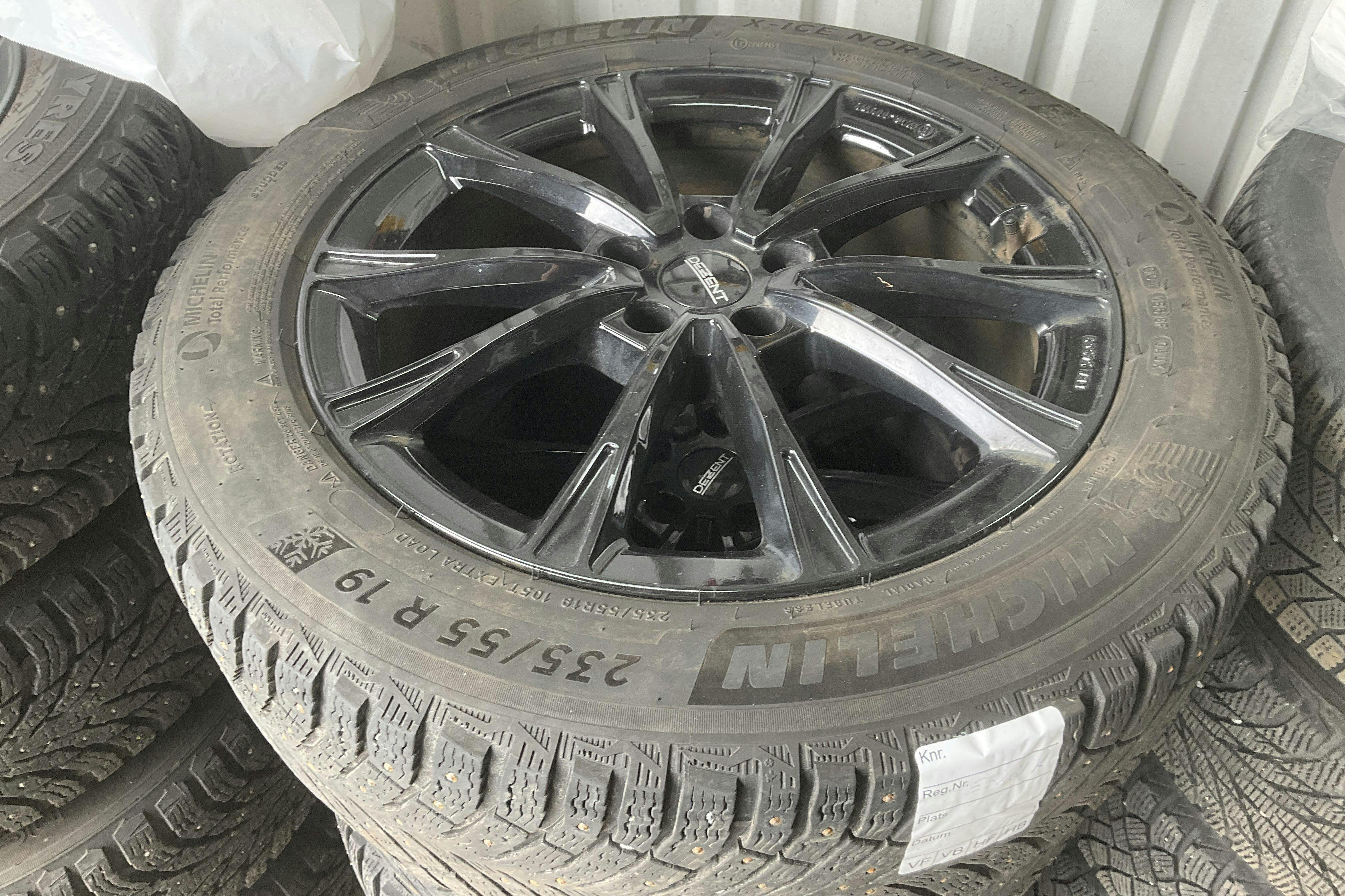 Vehicle Image 13