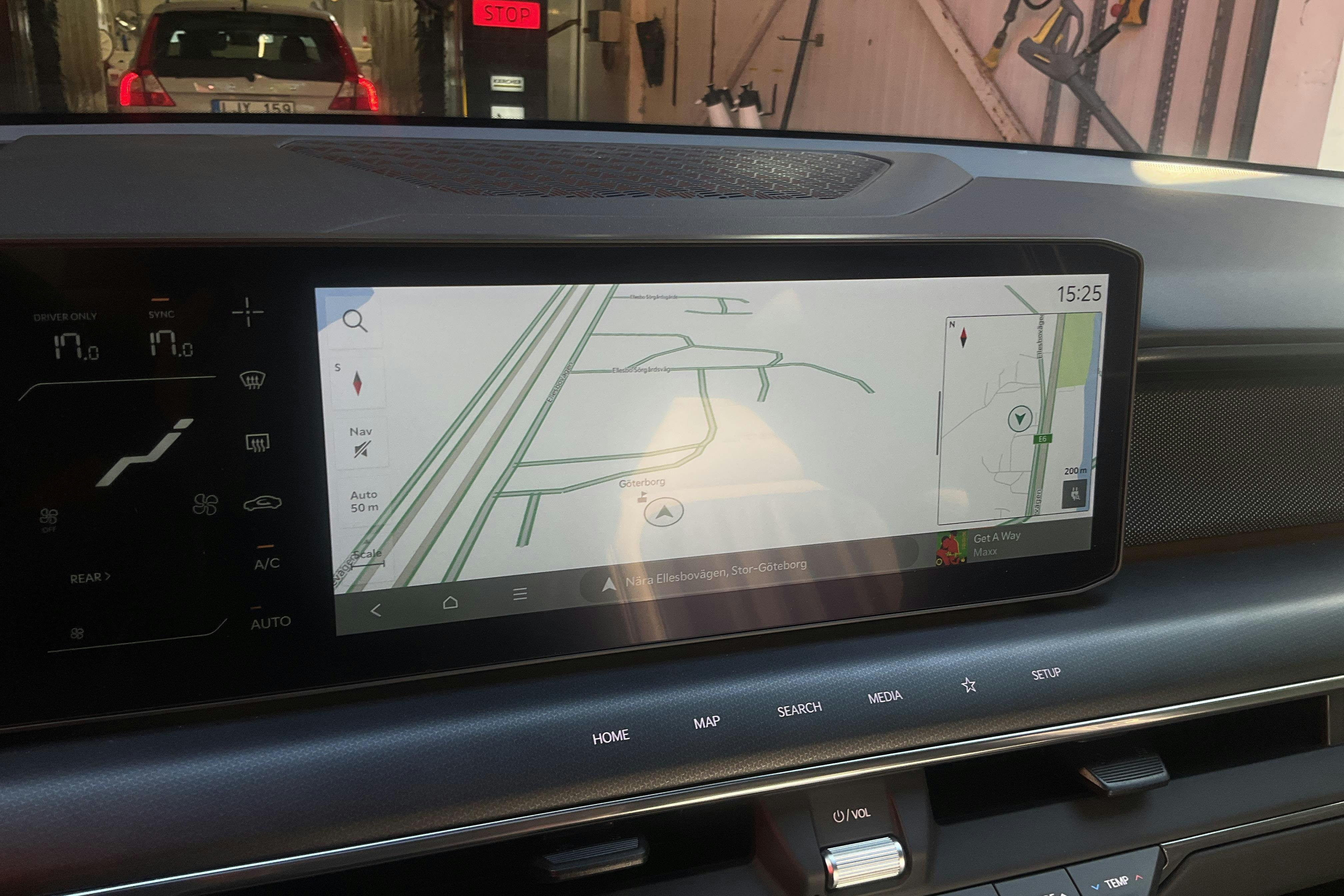 Vehicle Image 14