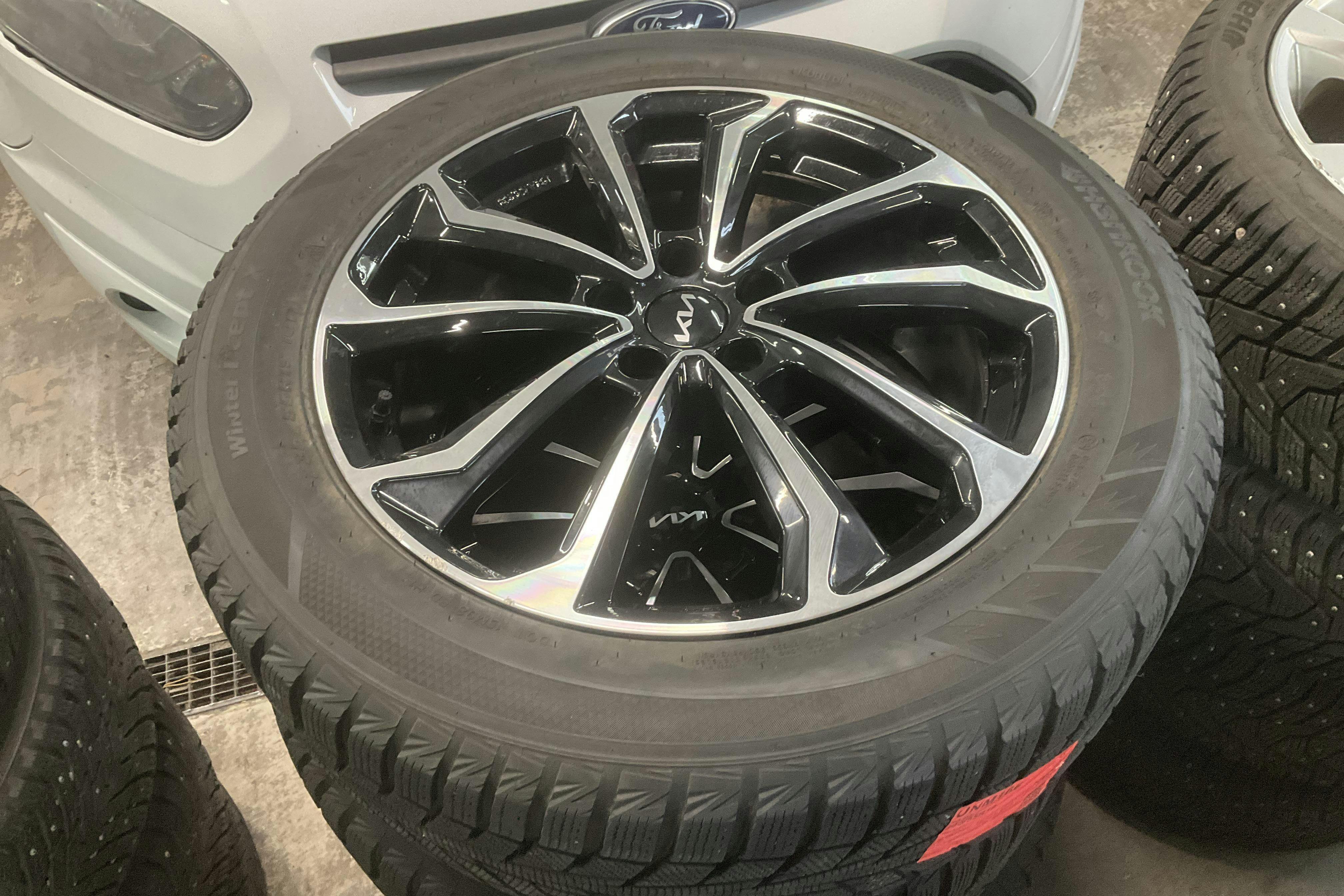 Vehicle Image 14