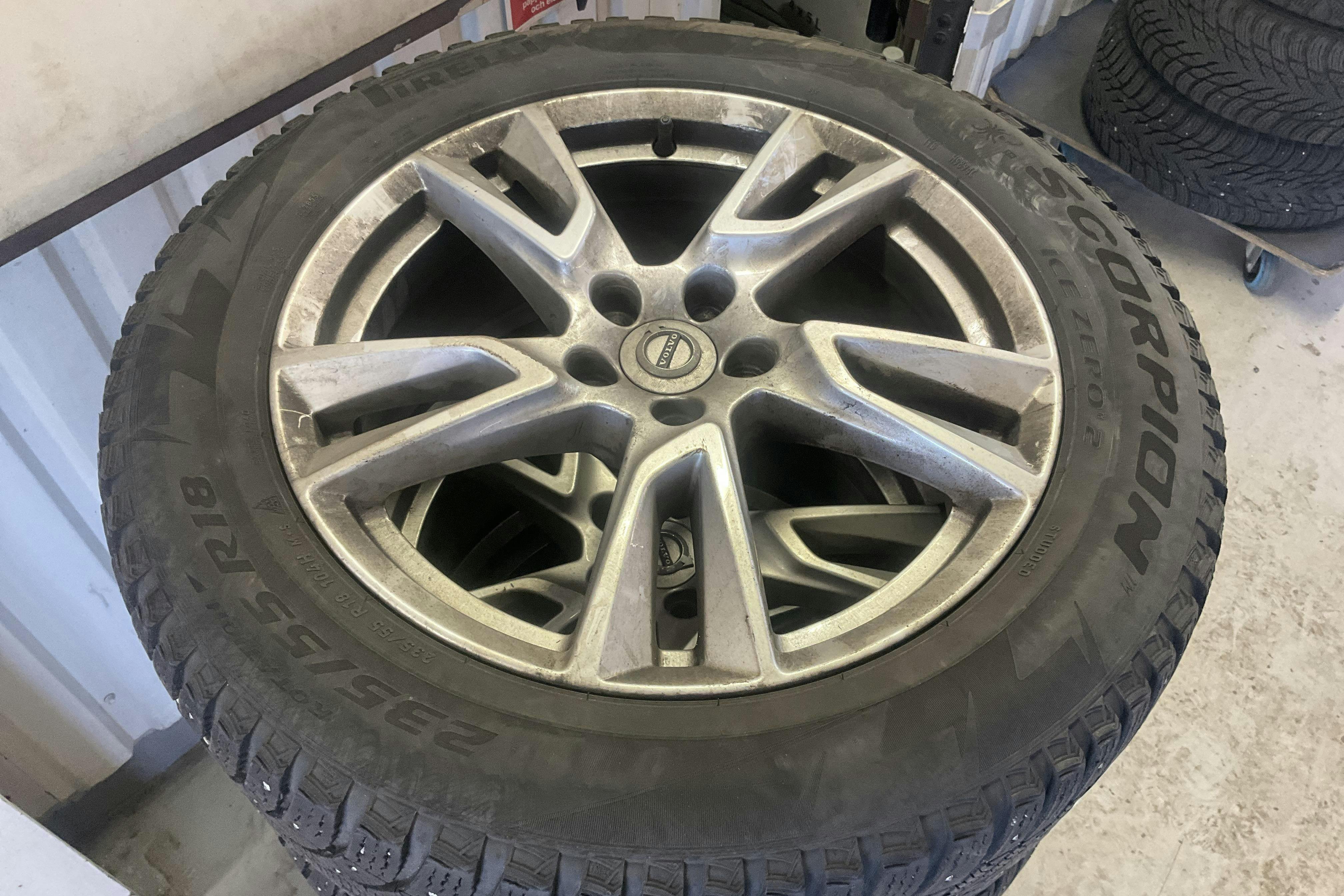 Vehicle Image 14