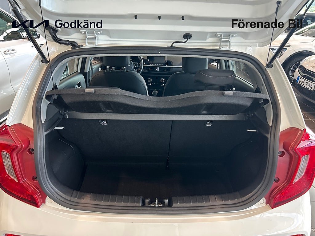 Vehicle Image 15