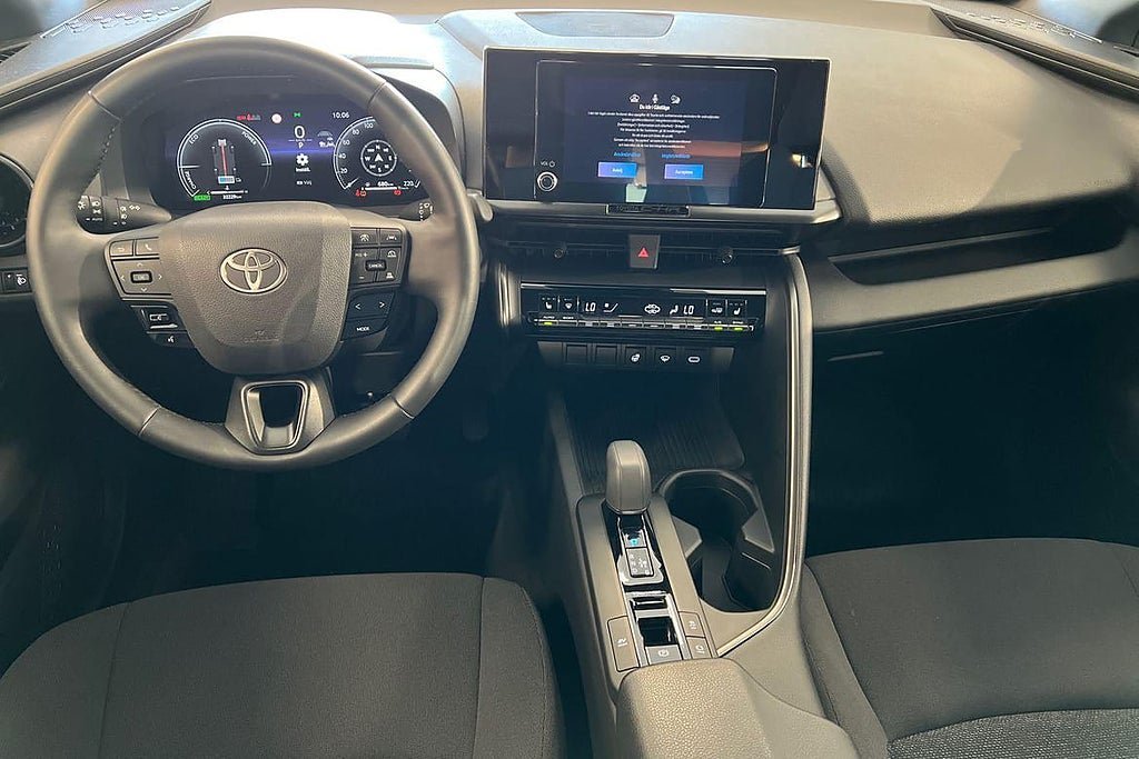 Vehicle Image 10