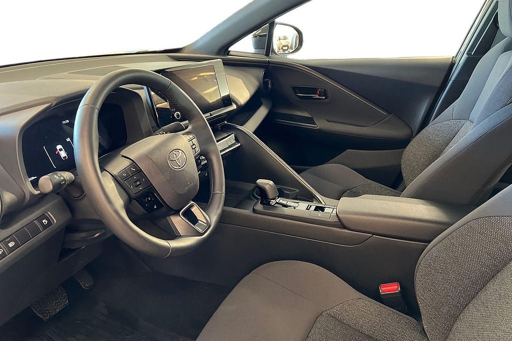Vehicle Image 14