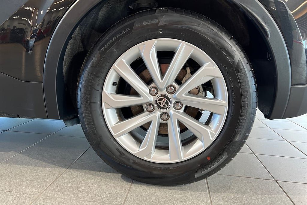 Vehicle Image 17