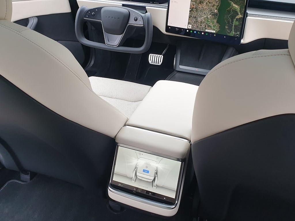 Vehicle Image 15