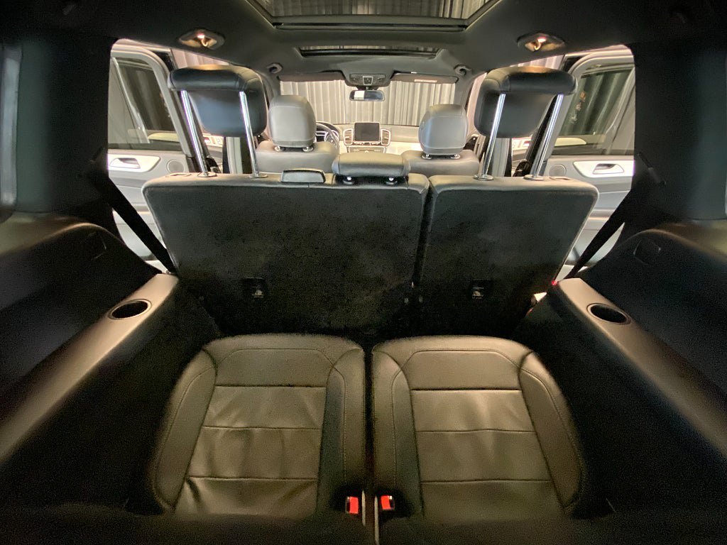 Vehicle Image 32