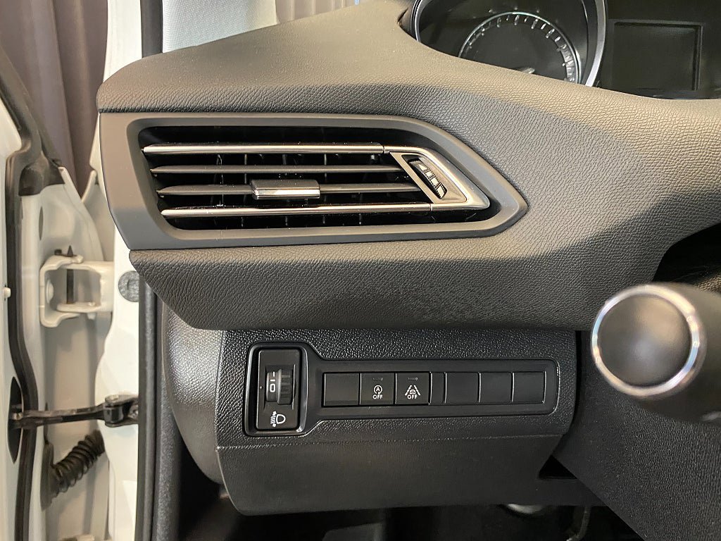 Vehicle Image 45