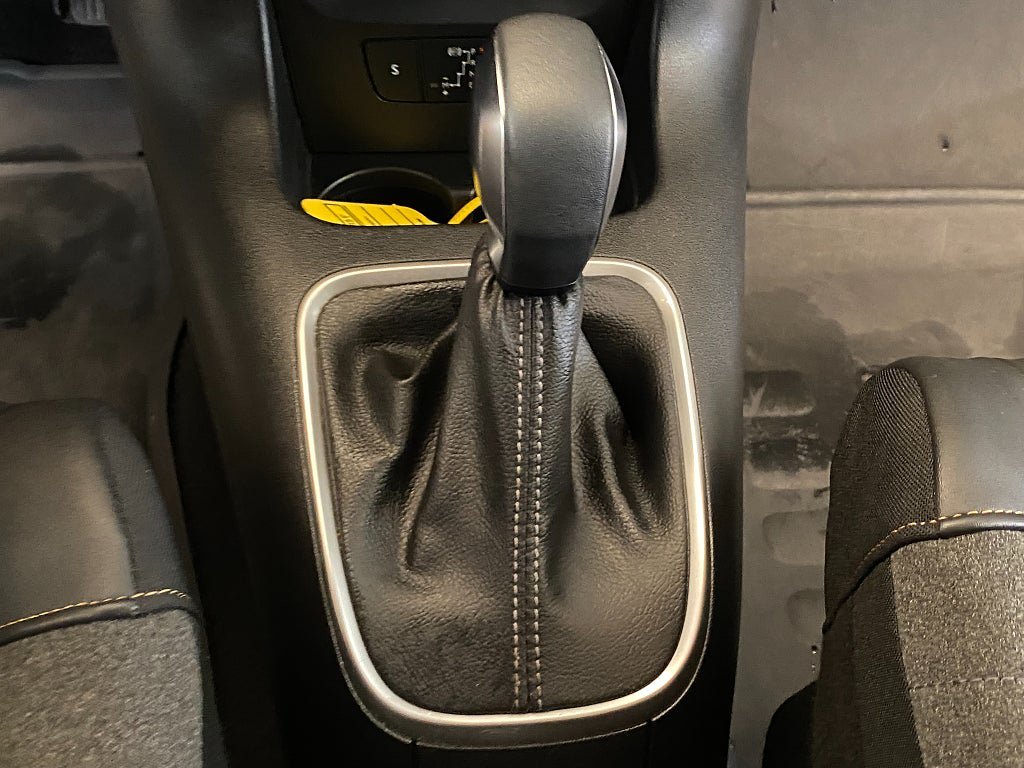 Vehicle Image 37