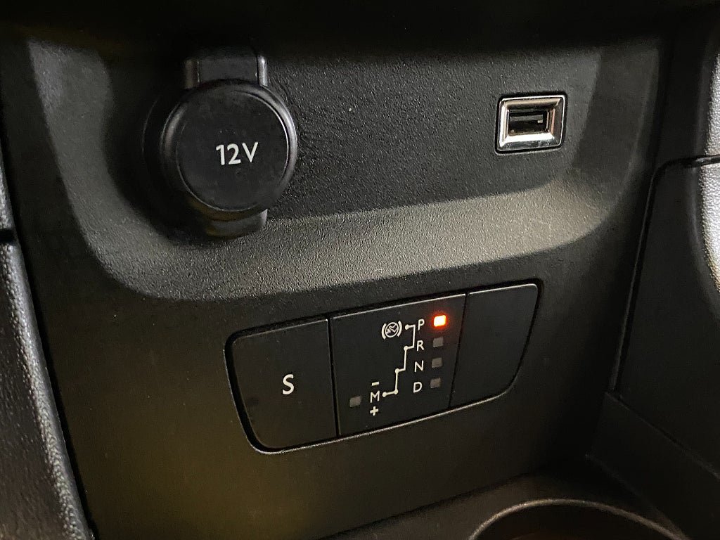 Vehicle Image 38