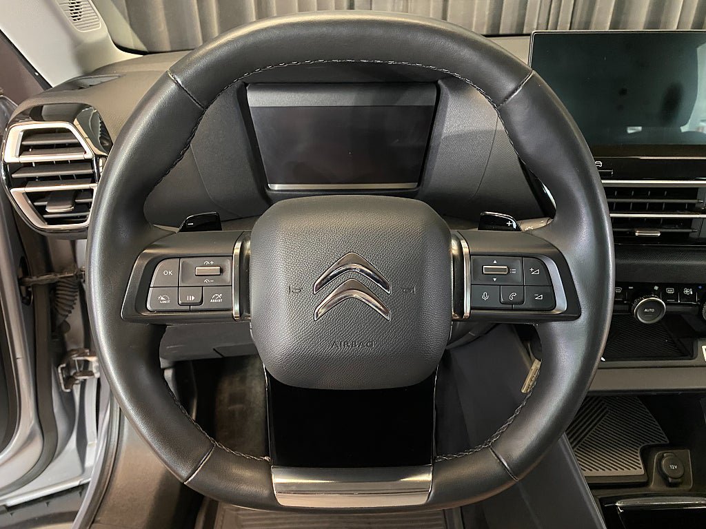 Vehicle Image 40