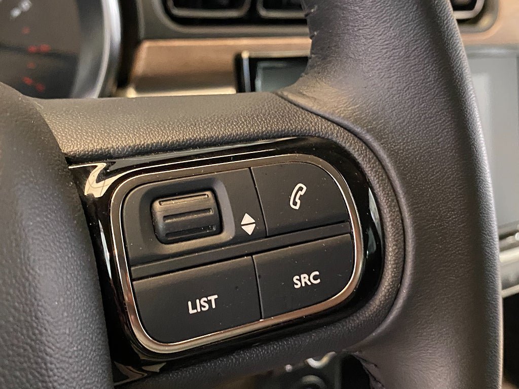 Vehicle Image 42