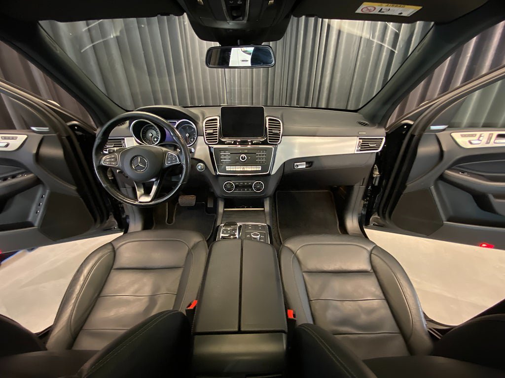 Vehicle Image 42
