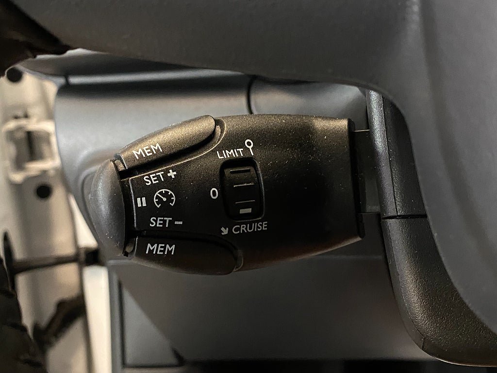 Vehicle Image 48