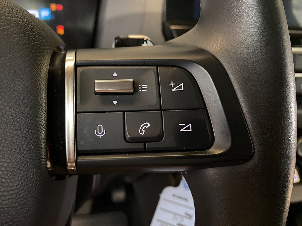 Vehicle Image 52
