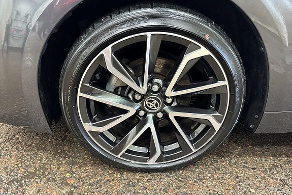 Vehicle Image 21