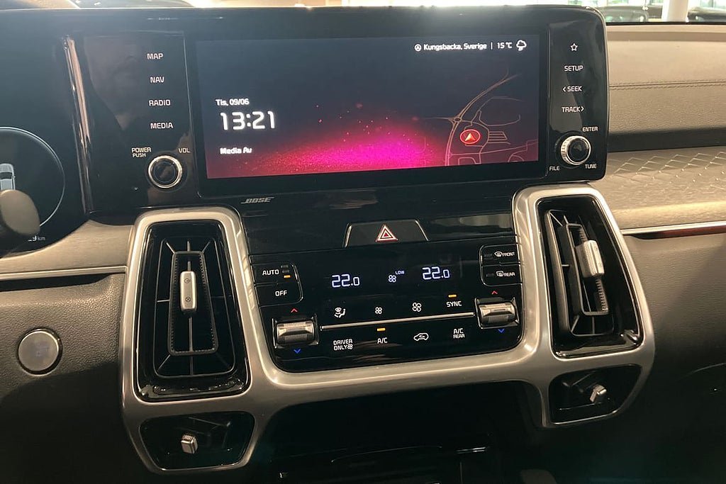 Vehicle Image 15