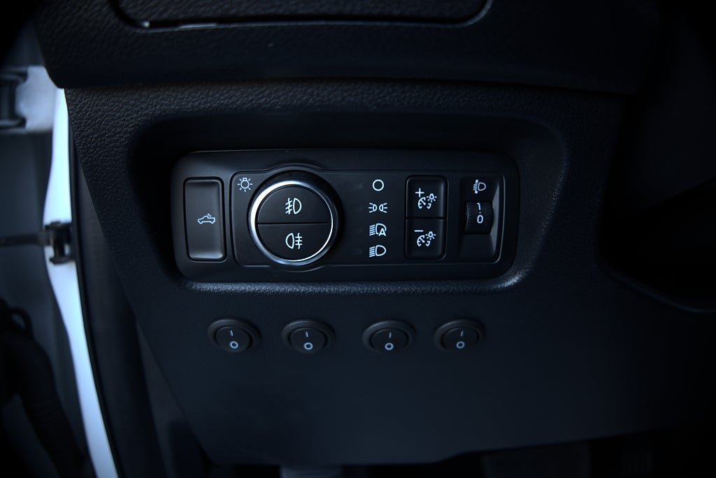 Vehicle Image 17