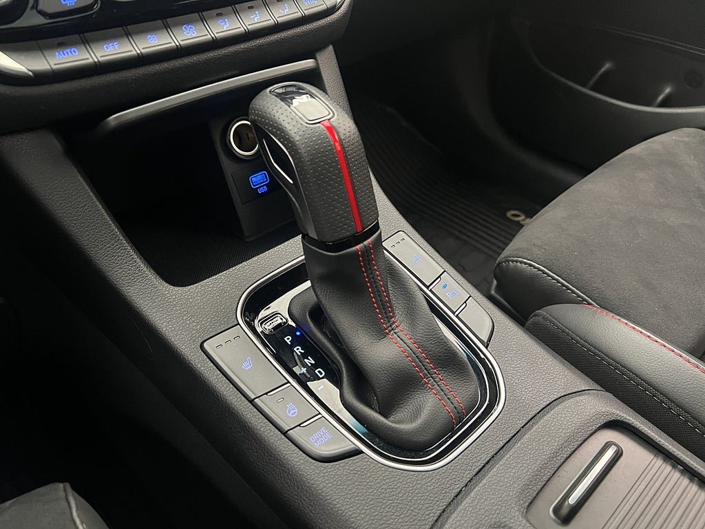 Vehicle Image 17
