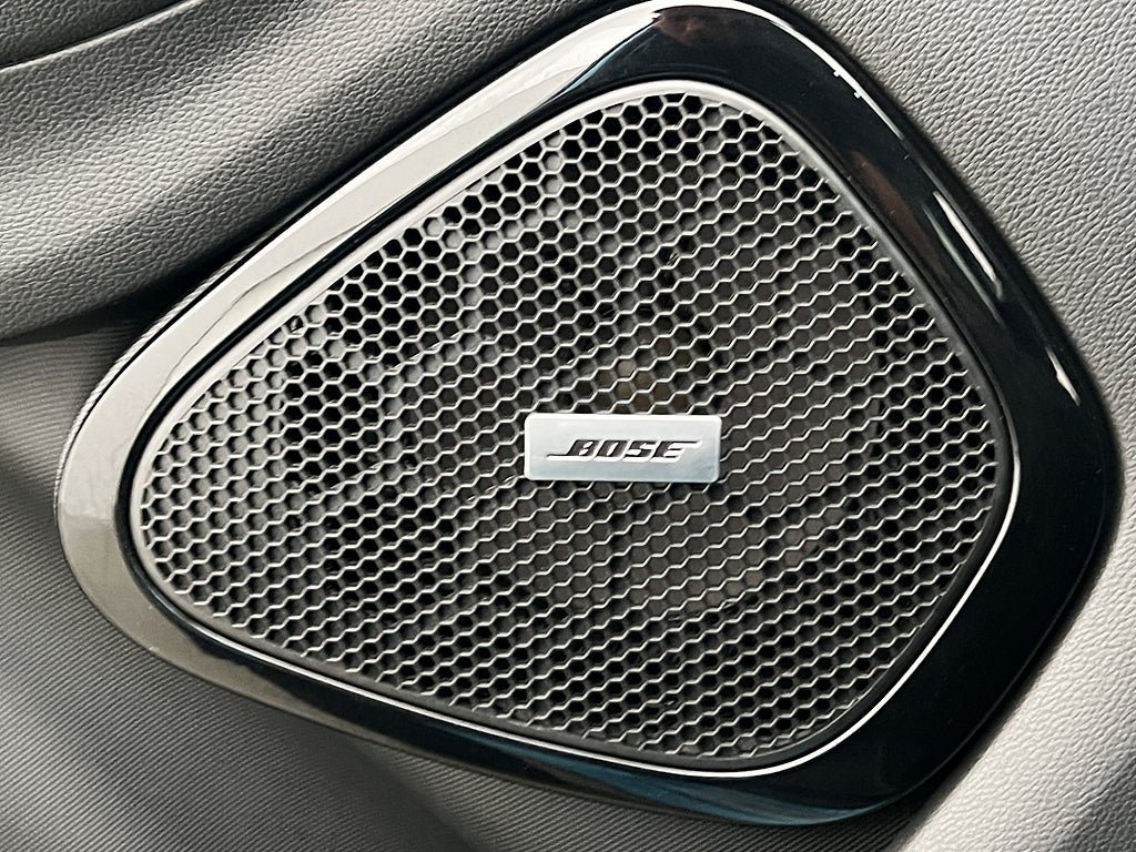 Vehicle Image 33