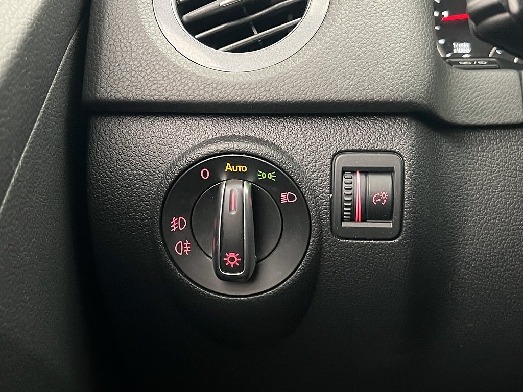 Vehicle Image 29