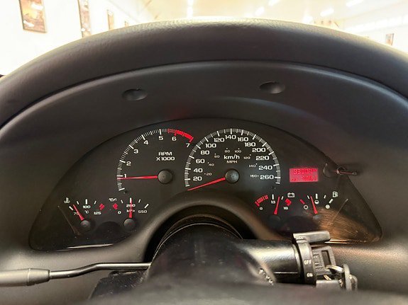 Vehicle Image 24