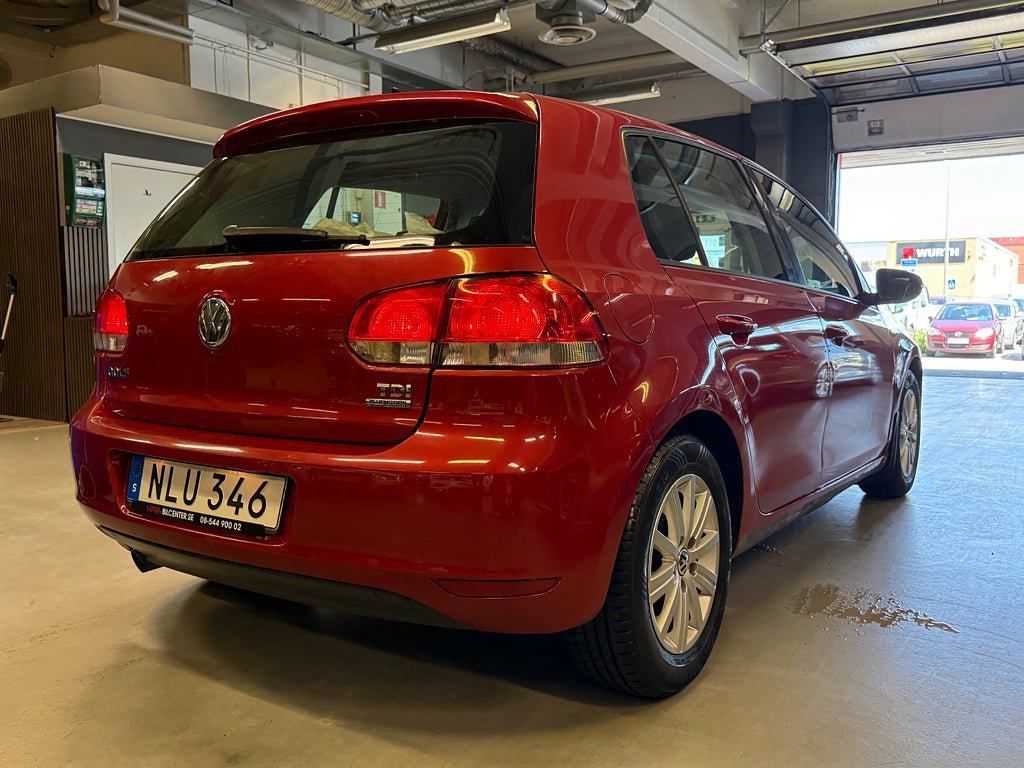 Vehicle Image 8