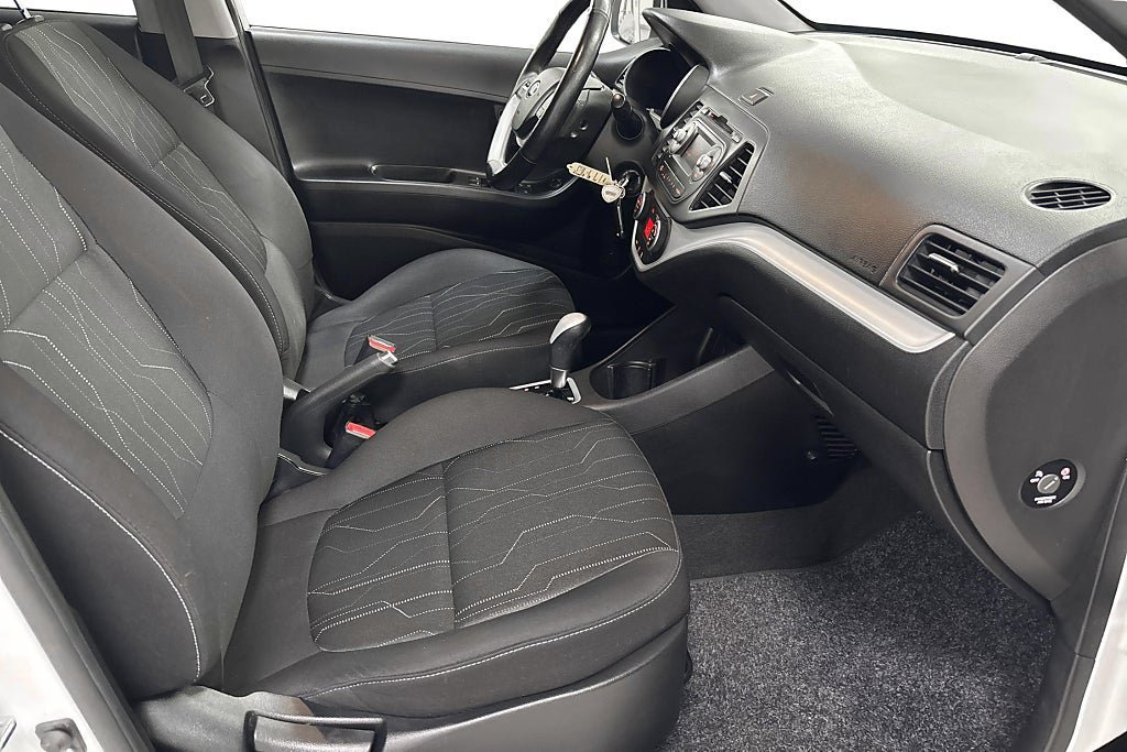 Vehicle Image 12