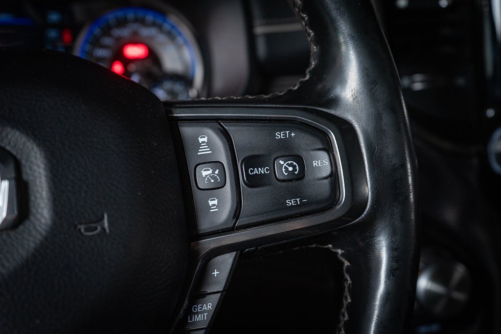 Vehicle Image 23