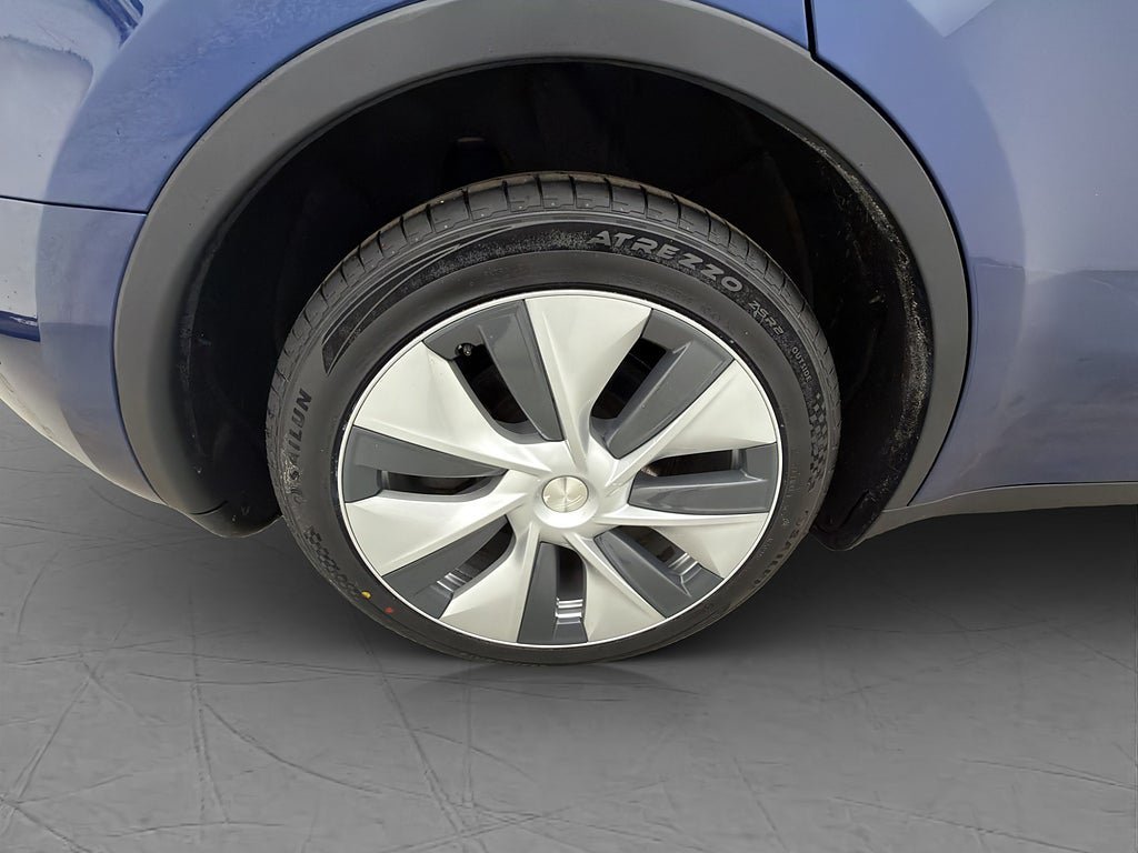 Vehicle Image 32
