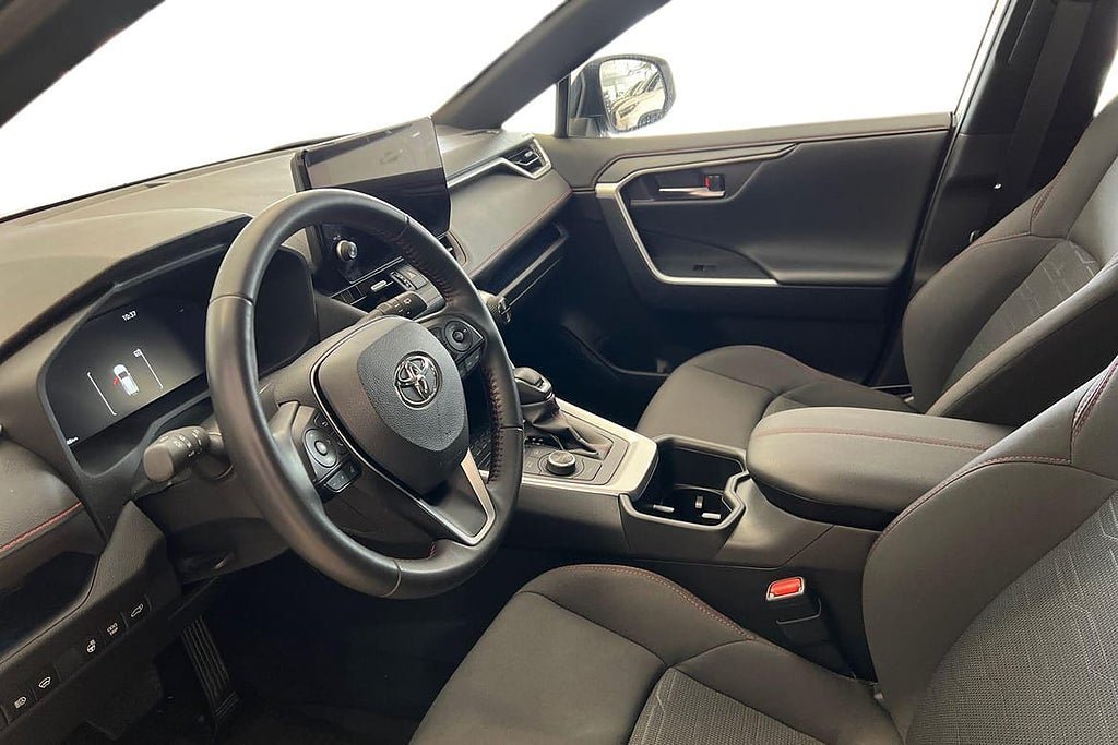 Vehicle Image 12