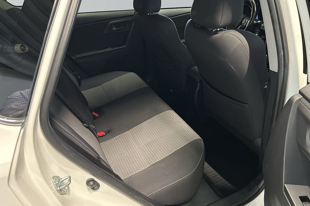 Vehicle Image 8