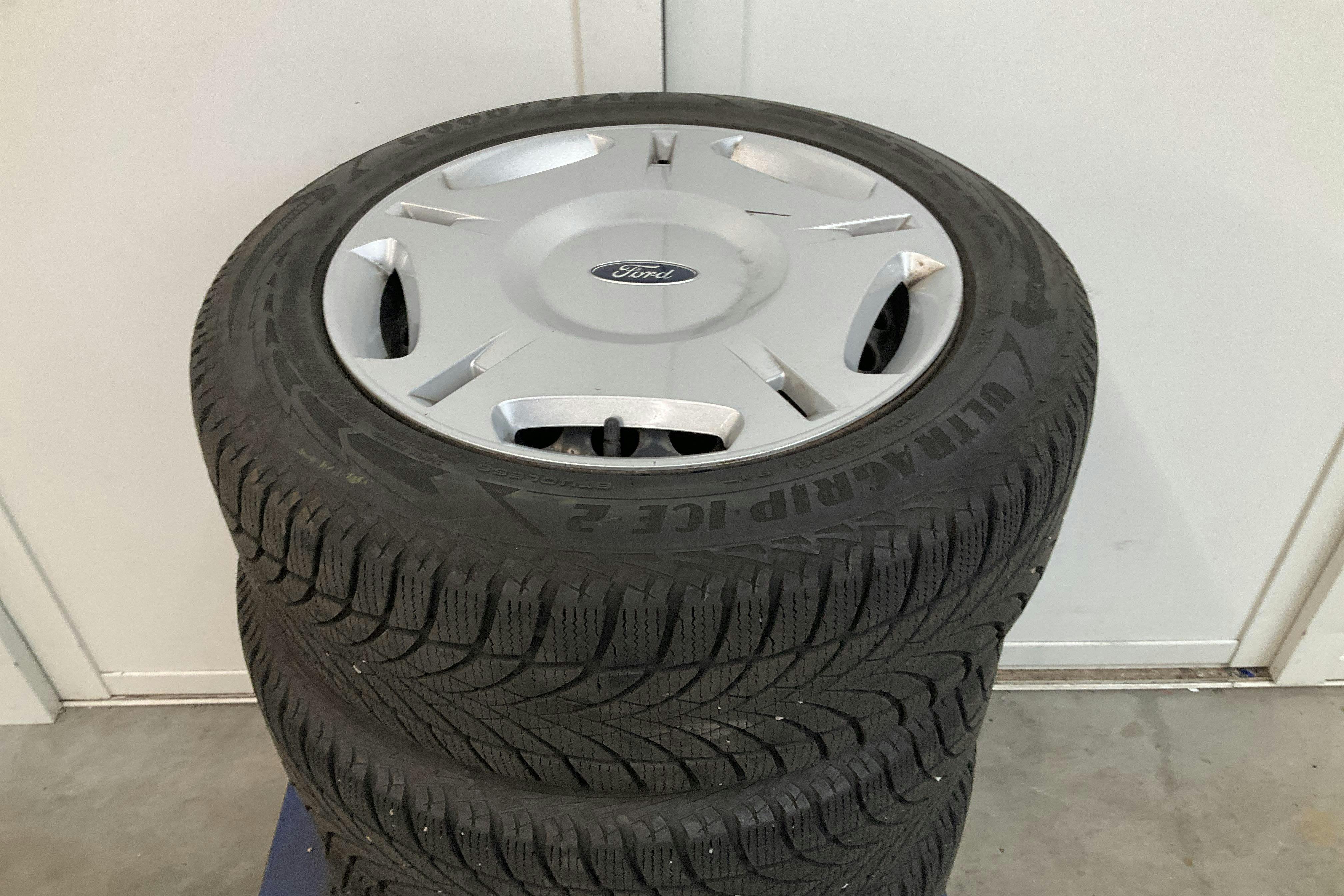 Vehicle Image 13